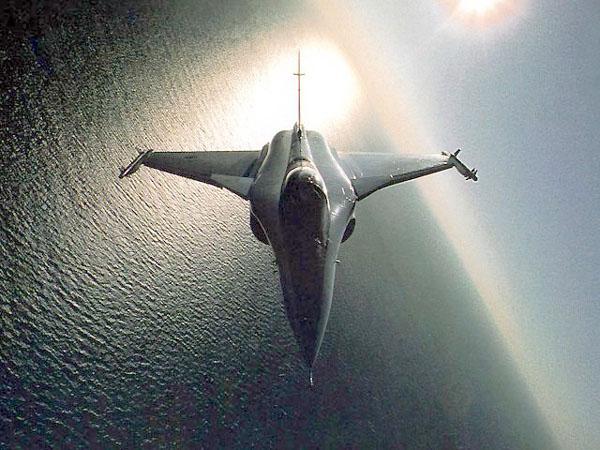 [rafale.JPG]