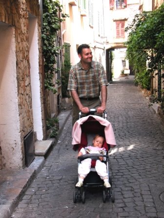 [Antibes_stroller.jpg]