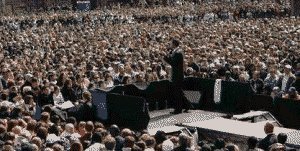 [081004-berlin-speech.jpg]