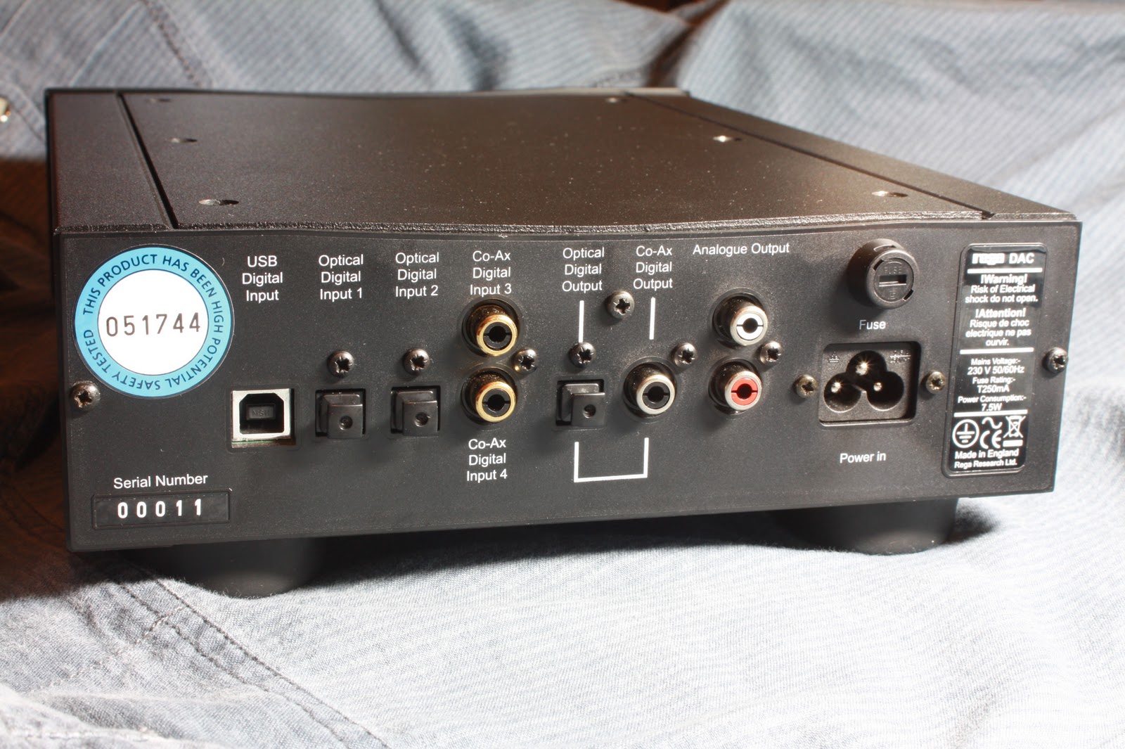 Re input. Re input. пульт allen heath v6. Rega dac-r. Re input.