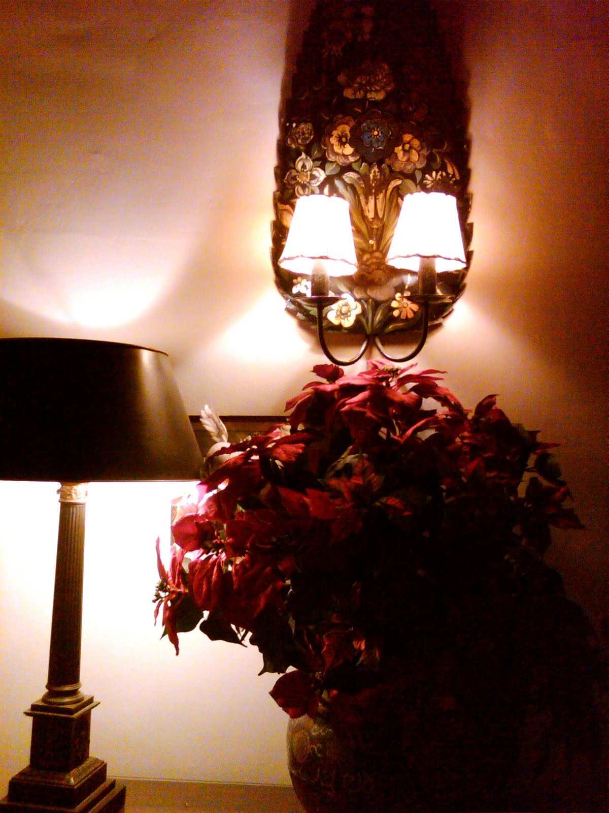 [1.6+AZ+Inn-Sconce.jpg]