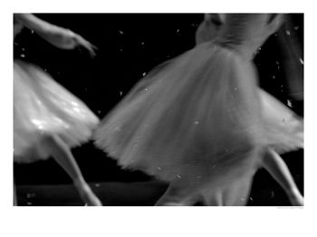 [Ballerinas+Dancing,+FogStock+tbem+este.jpg]