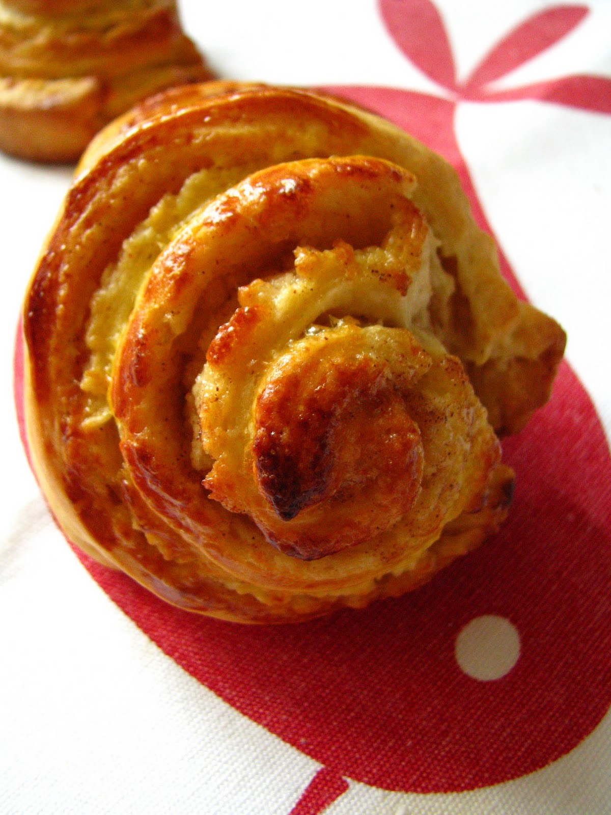 Kanelbullar ou les petites douceurs nordiques de Garance à la confiture de Juliette recettes Des pâtisseries signées PH, et des Kanelbullar, encore !
