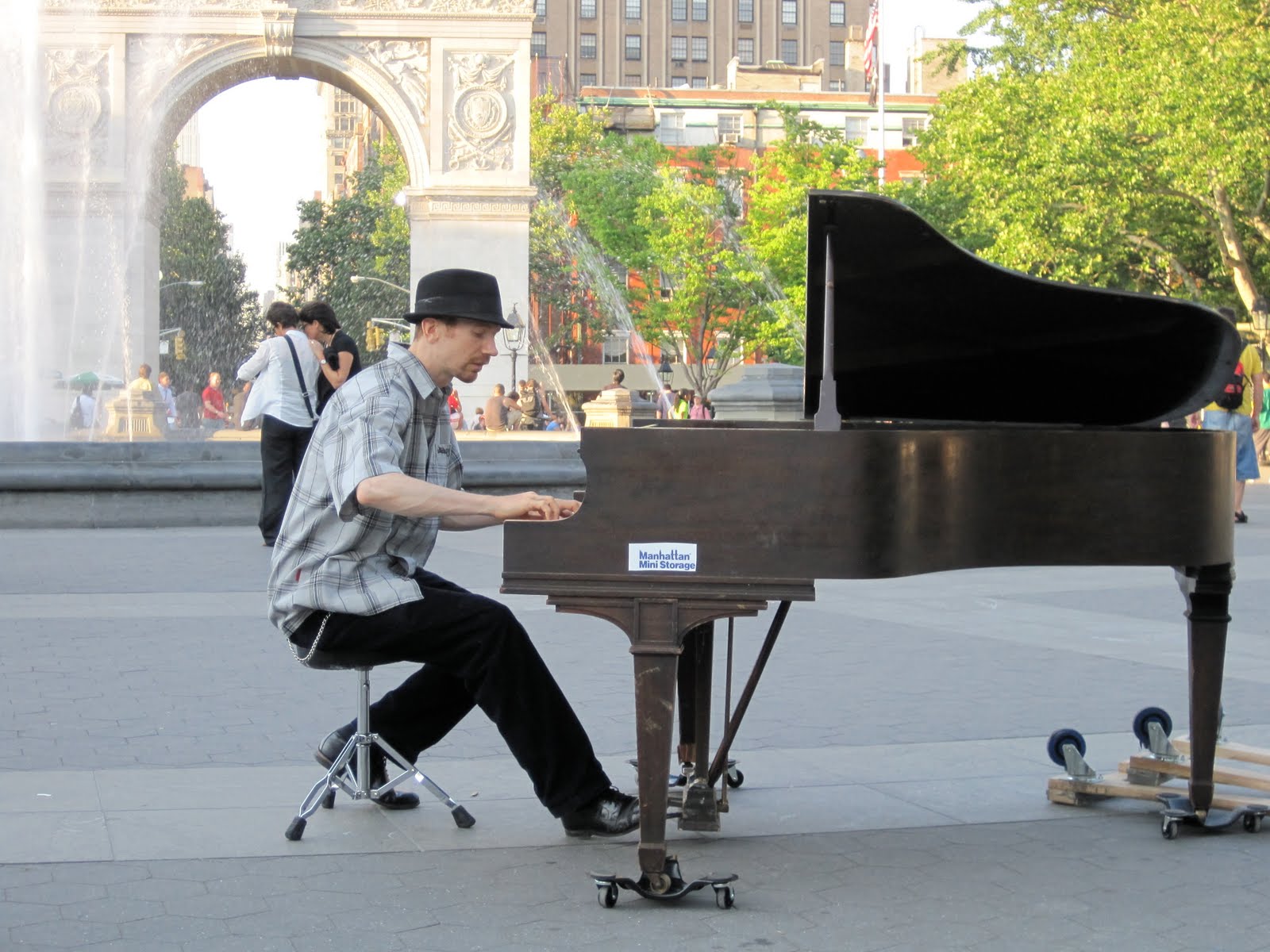 grass in the concrete jungle: the crazy piano guy and the child prodigy