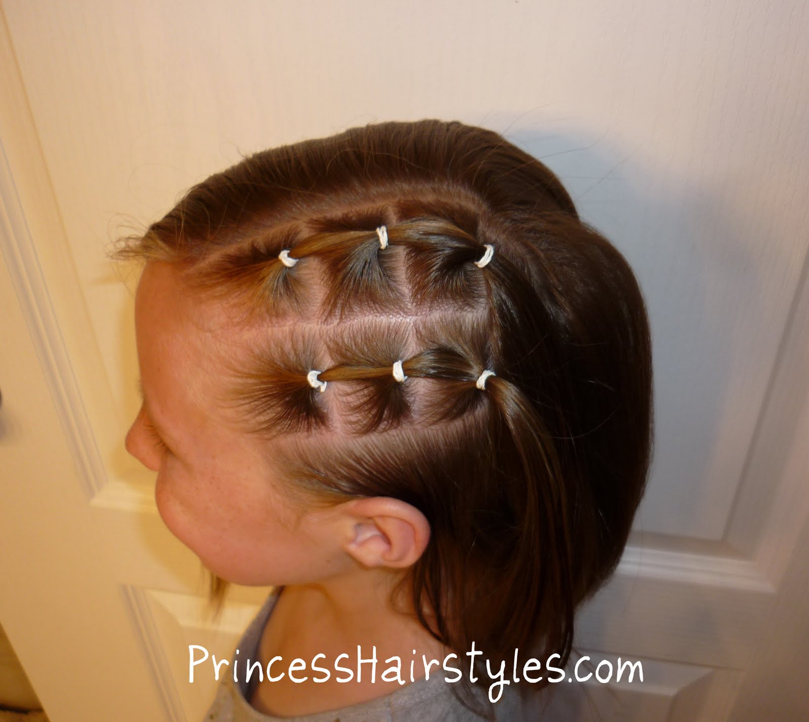 21 Chic Rubber Band Hairstyle Ideas for 2023