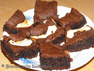 Prajitura cu ciocolata, mac si mere