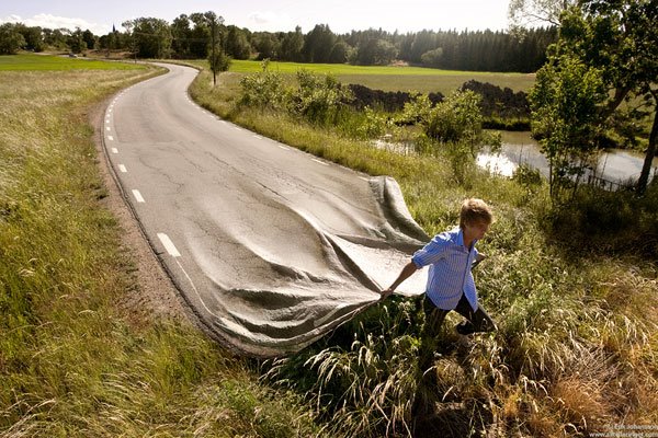 [Inspirational-Photo-Manipulation-by-Erik-Johansson-road1.jpg]