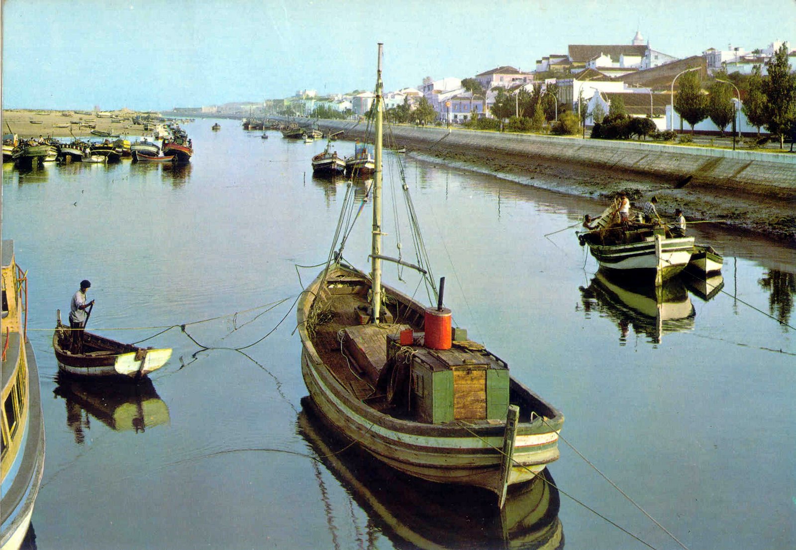 [Lagos+-+Doca+dos+Pescadores+(p).jpg]