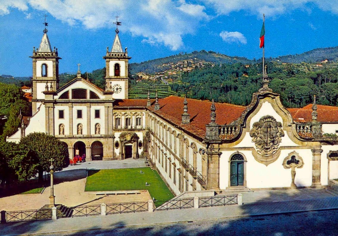 [Santo+Tirso+-+Mosteiro+Beneditino+(p).jpg]