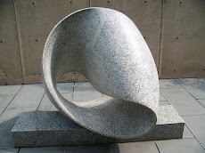 Concrete Moebius Strip in the Balimore Museum of Art by Max Bill