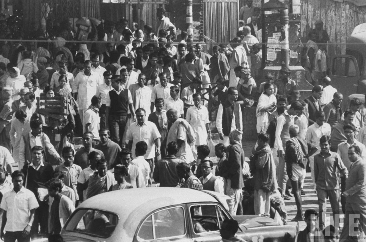 Calcutta (Kolkata) Busy Street - December 1970