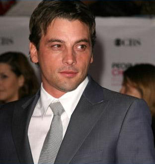 Entrevista a Skeet Ulrich como Jake Green en Jericho