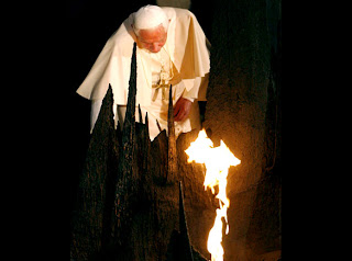 Pope Benedict XVI rekindles the Eternal Flame in Jerusalem hq(hd) wallpaper