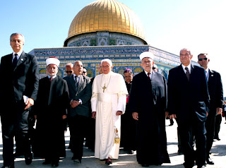Pope Benedict XVI at the the Dome of the Rock at the the al-Aqsa Mosque compound in Jerusalem’s Old City picture