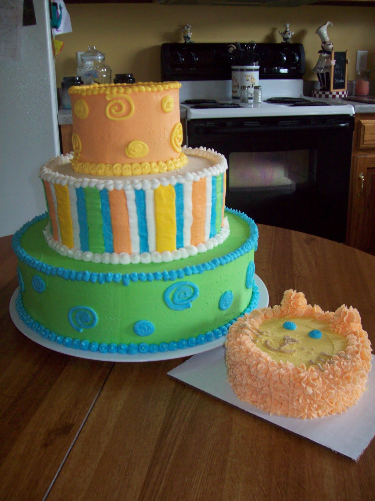 Kara's Cakes and Cupcakes Stripes and Swirls!!!