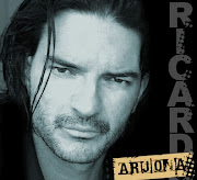 ricardo arjona quien mas no?primero en el top 10..