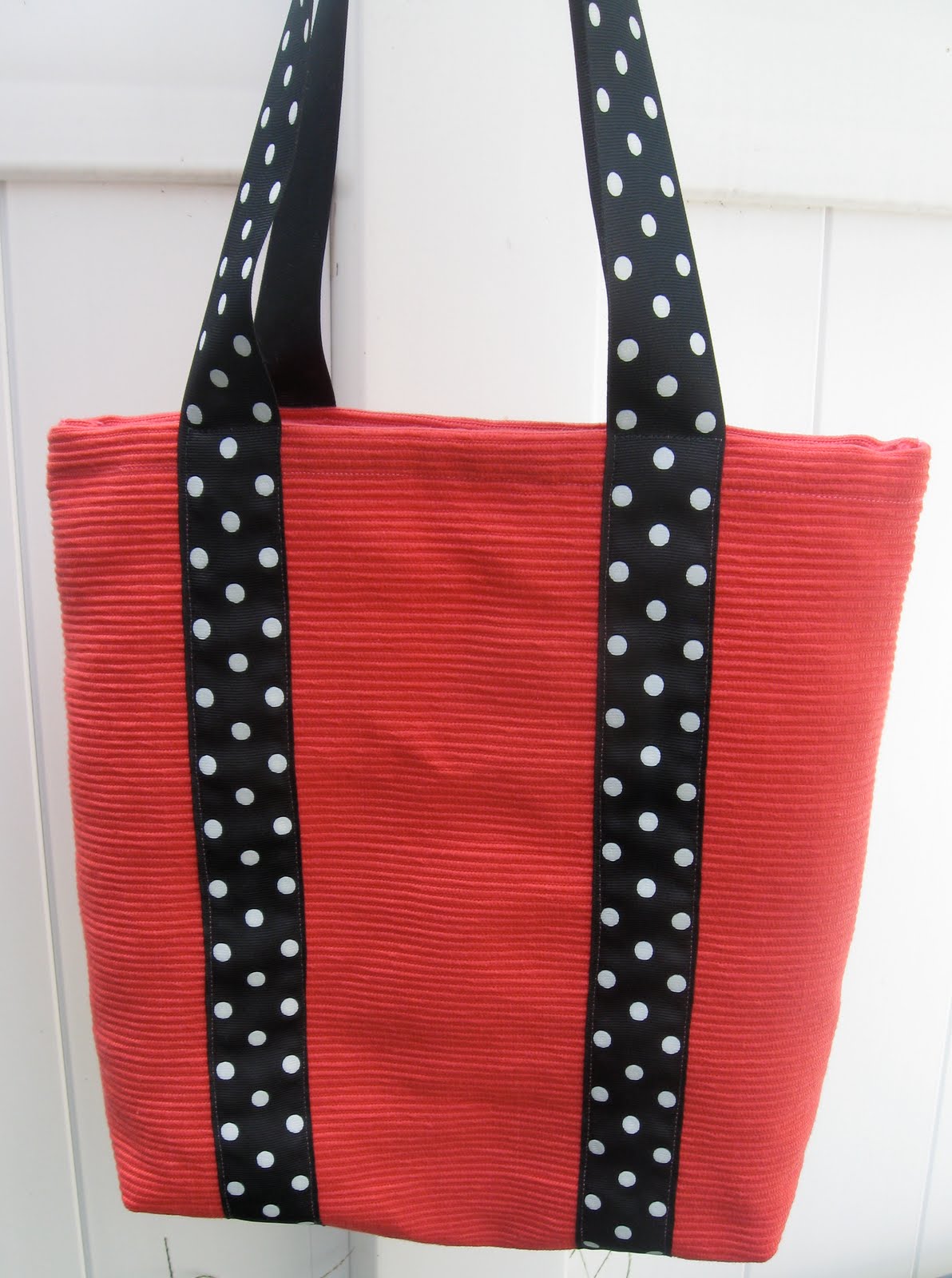 How To Make A Zippered Bag From A Placemat