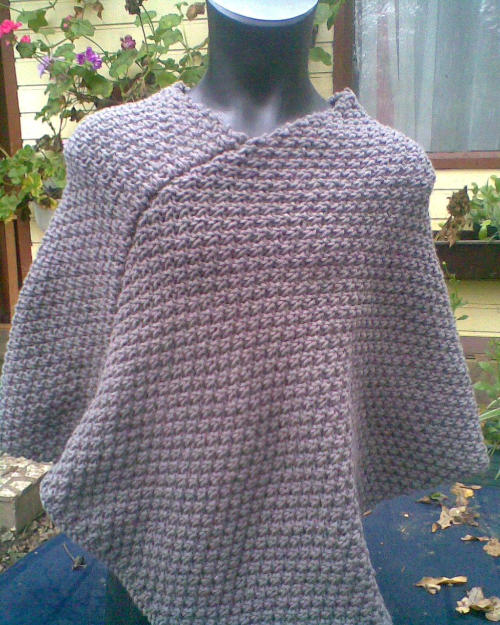 Un autre aperçu du tricot et du crochet Poncho fillette