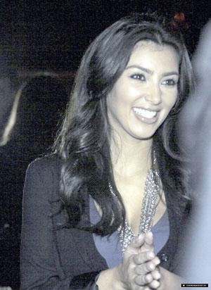 [kim+kardashian+trailer+4.jpg]