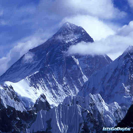 [July+7+2009+Everest.jpeg]