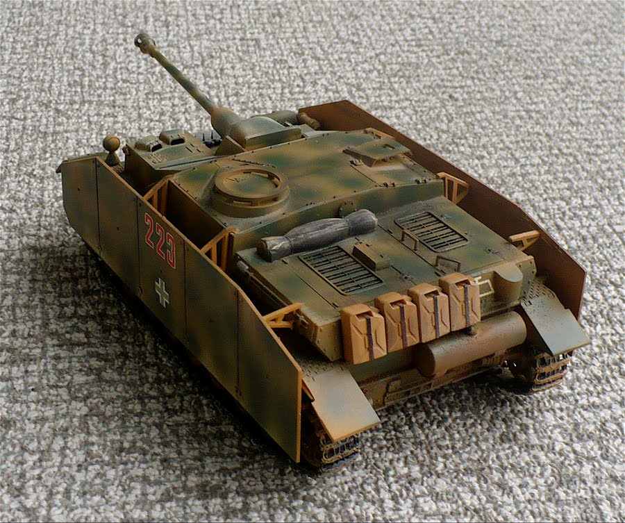 The Great Canadian Model Builders Web Page!: Sturmgeschütz IV