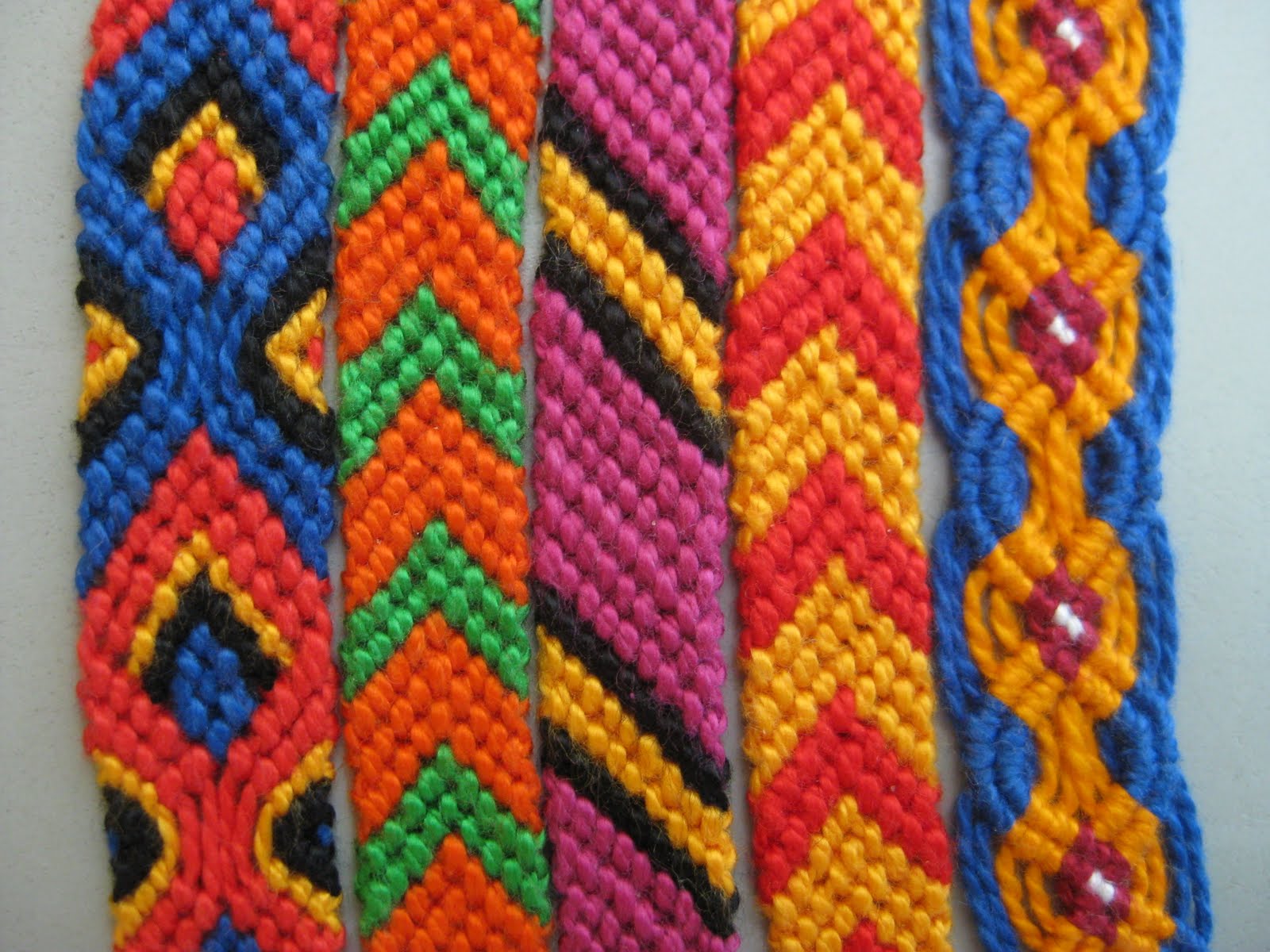 A colorful collection of handmade friendship bracelets... Colorful combinations!