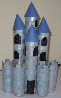 [blue-toilet-paper-tube-castle-craft-32213.jpg]