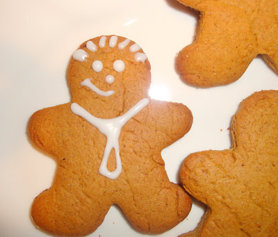 :Deliciously Healthy: 12 Days of Christmas Cookies- Day 4: Gingerbread