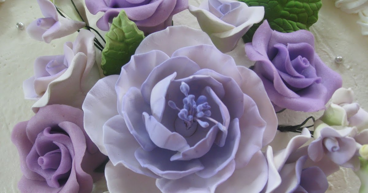 .: Kek Hantaran Tema Krim Bunga Purple