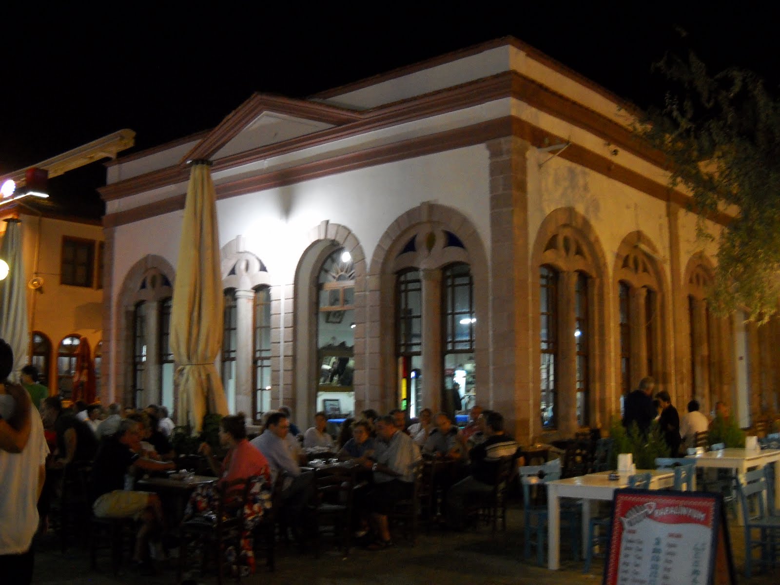 KÜÇÜK ÇELEBİ AYVALIK CUNDA TAŞ KAHVE