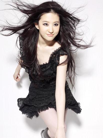 Pretty Girls Liu Yi Fei
