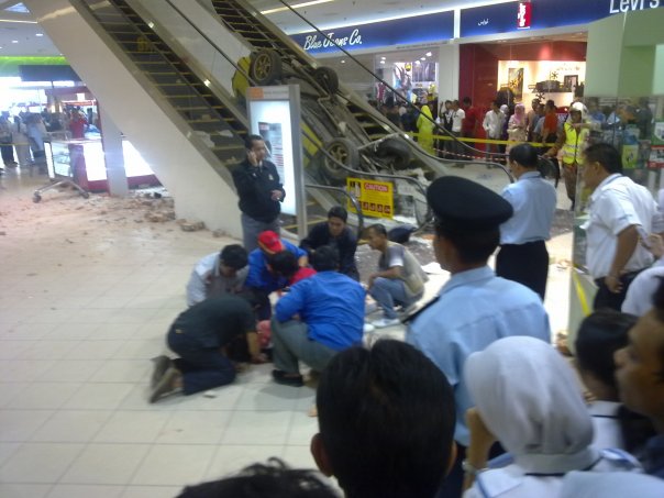 jatuh-ke-ground-floor