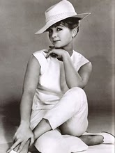 DEBBIE REYNOLDS