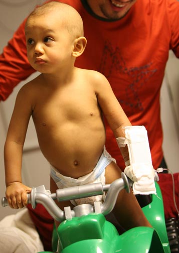 [Hunter-Standing.jpg]