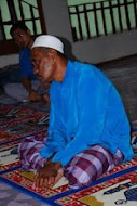 Guru Al-Quran madrasah manzlatul masakin Pulau Banggi, Sabah.