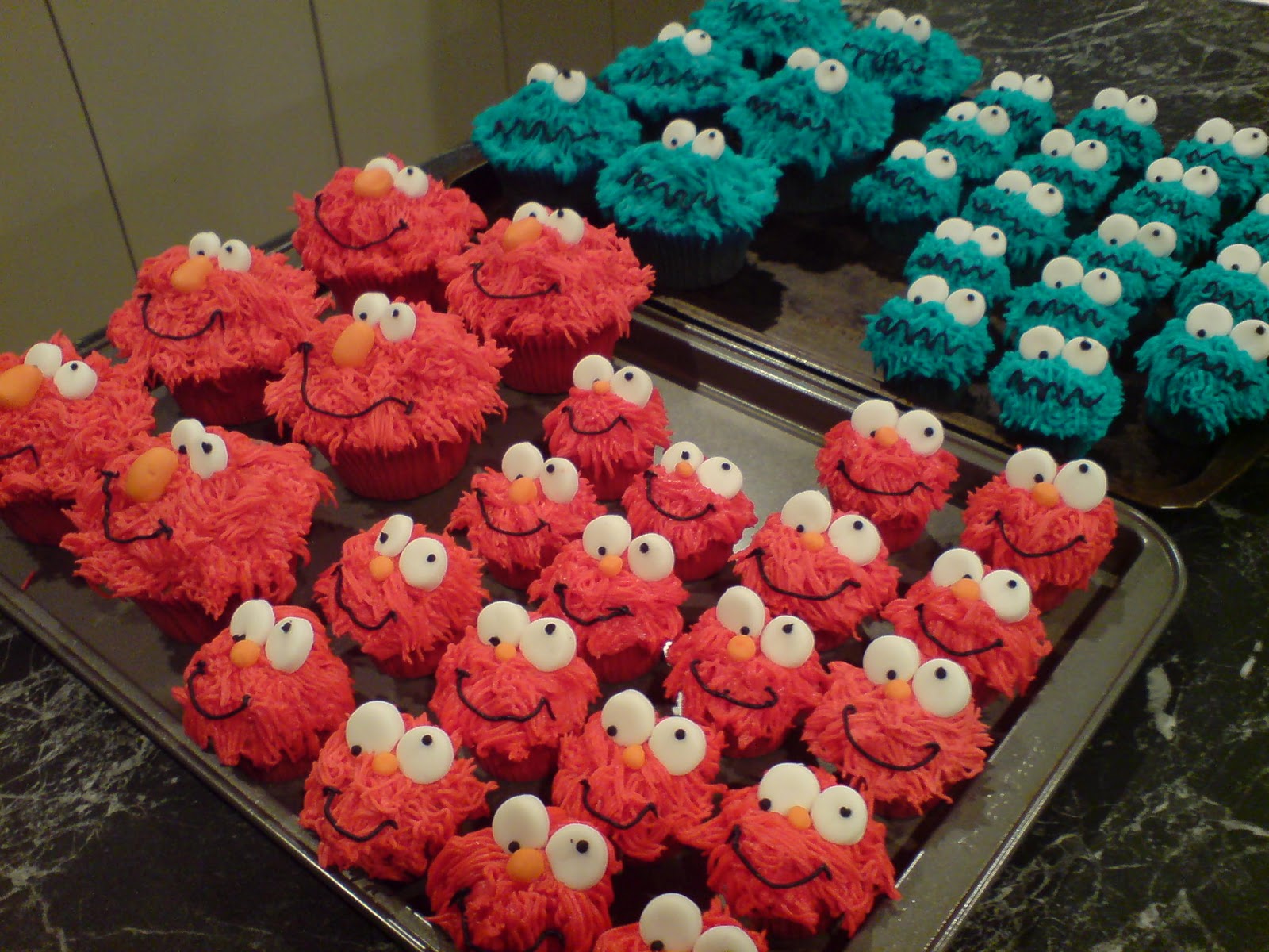 Starry Moon Cupcakes: Elmo And Cookie Monster Cupcakes