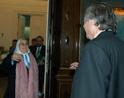 Hebe entra a la Casa Rosada