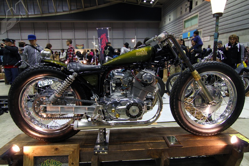 heiwa honda cb77 brat bobber mooneyes