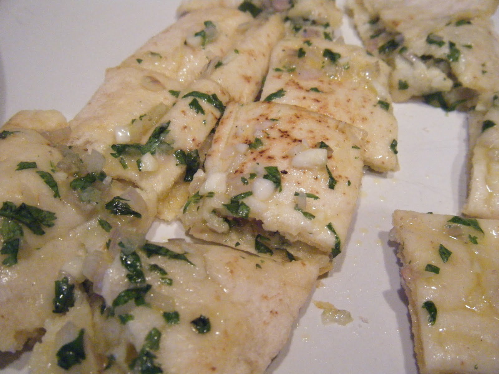 ALMOST FULL Garlic, Onion & Coriander Pitta Bread