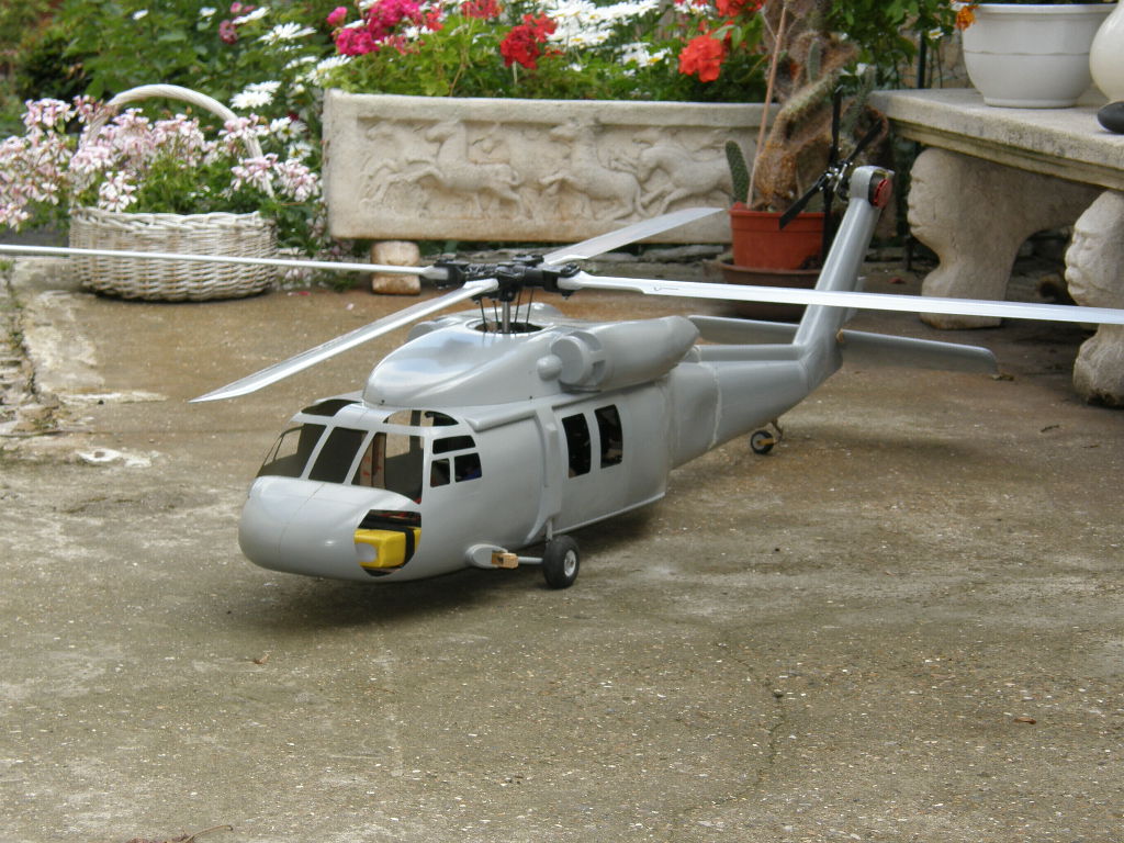 maquette helico RC