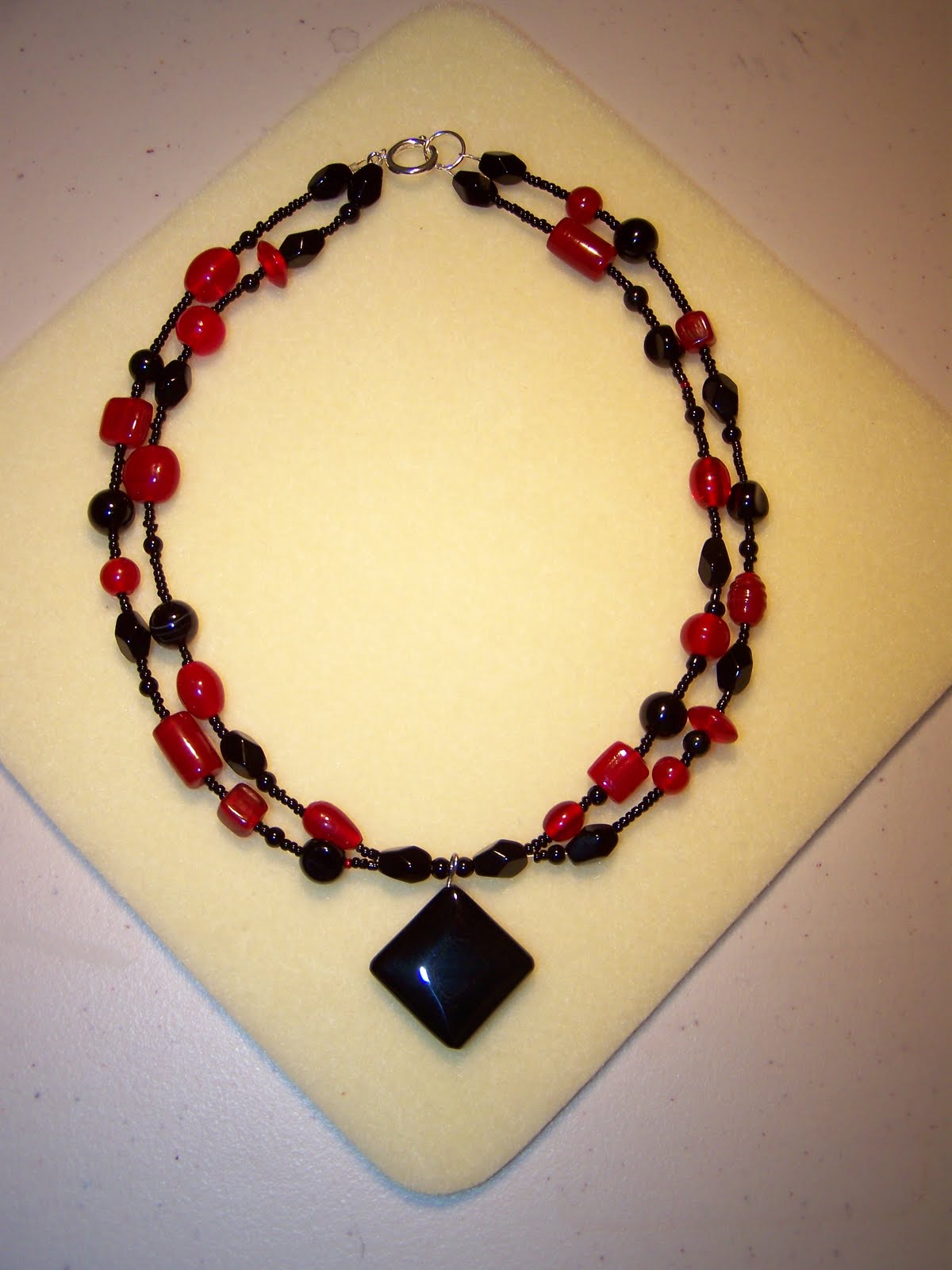 Artsy Fartsy! Red and Black Beads