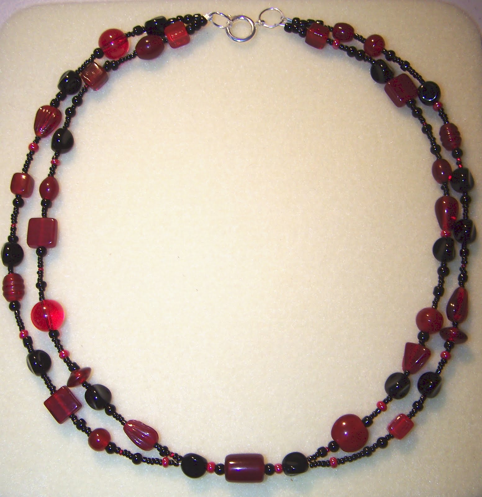 Artsy Fartsy! Red and Black Beads