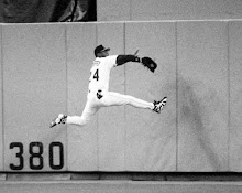 Griffey Breaks Wrist