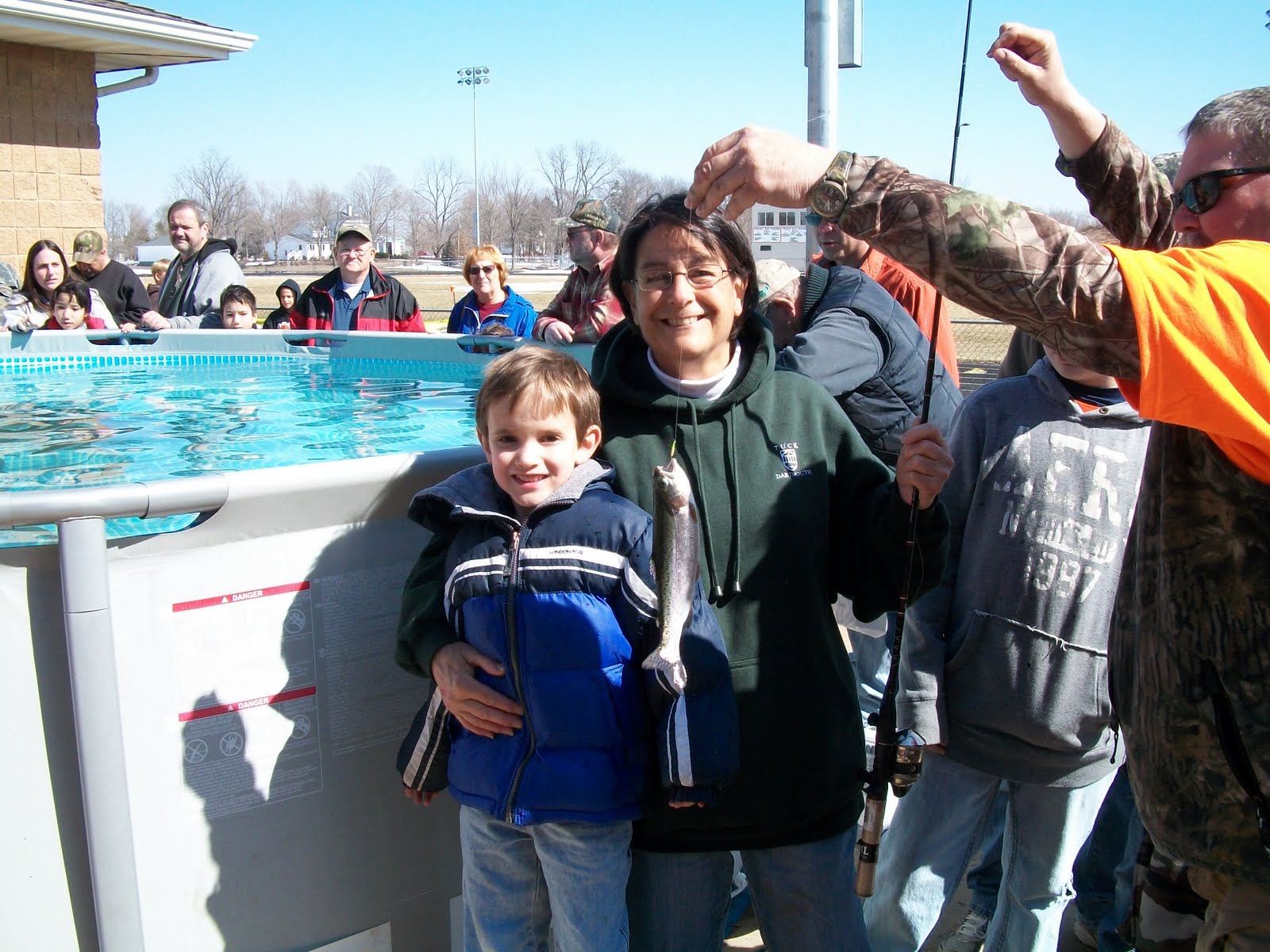 [trout+pond+2+050.JPG]