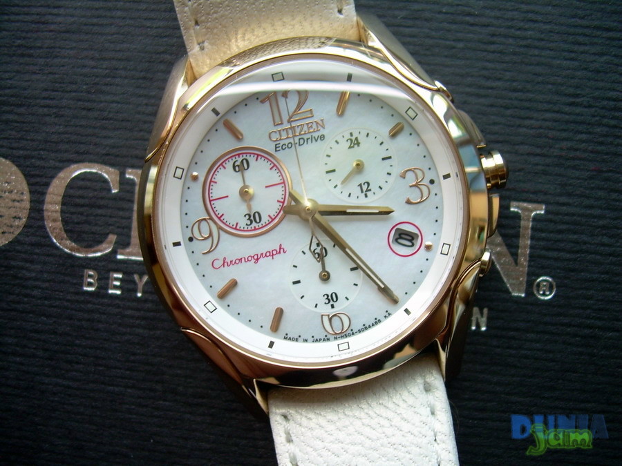 DUNIA JAM: Citizen Eco-Drive Chronograph. untuk yang tersayang.