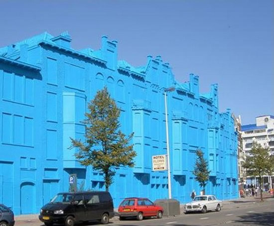 [blue_building2.jpg]