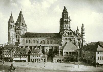 [Mainz5St.+Martin's+Cathedral,Dr.+Rizal+had+visited+the+interior+of+the+cathedral+and+he+was+very+pleased+by+its+elaborate+decorations..jpg]