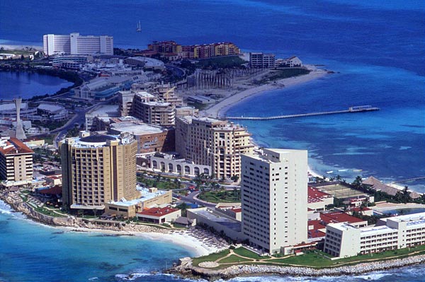 Blue Maroon: Cancun Mexico – Caribbean jewel of the Yucatan peninsula.