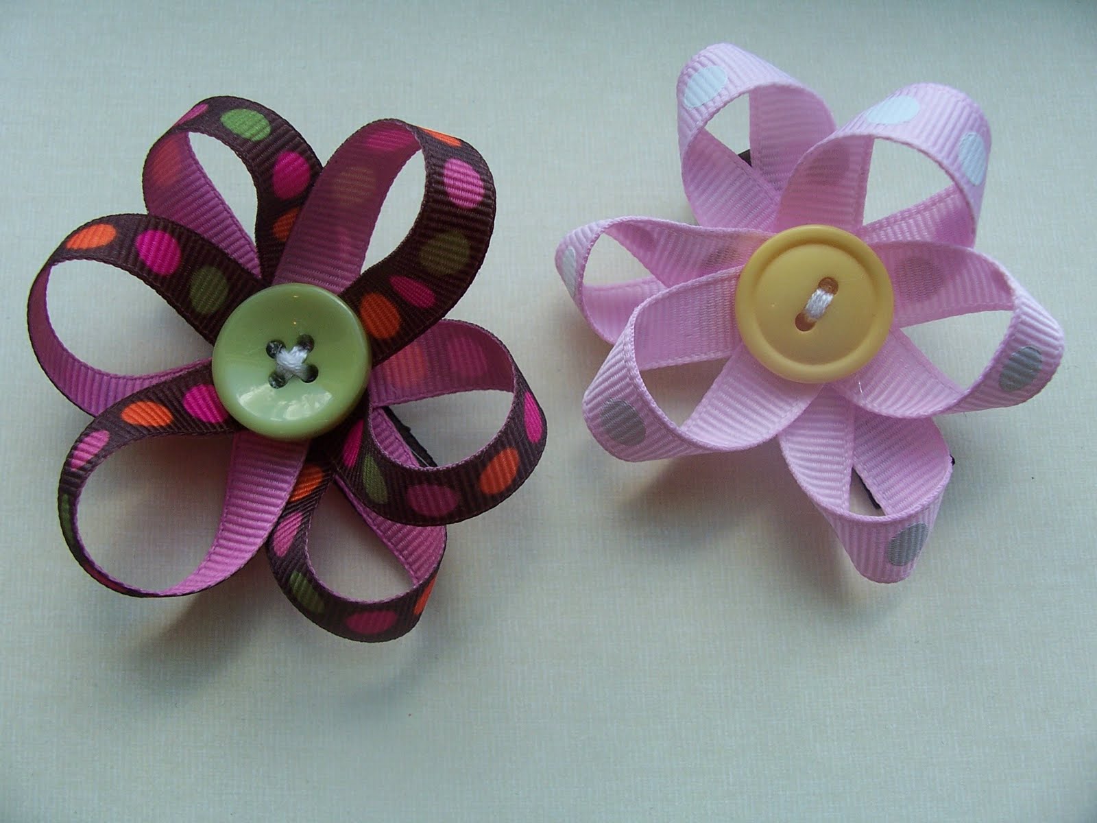 Wisp Clips NewbiesRibbon Flowers {3} each