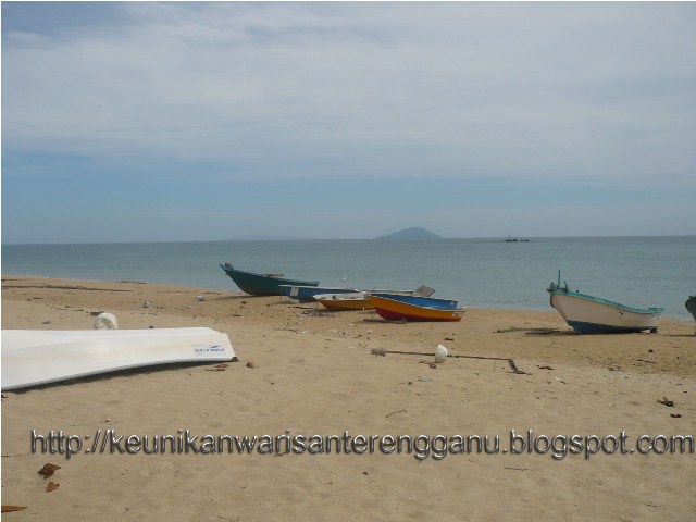 Keunikan Pantai Batu Rakit,Kuala Terengganu